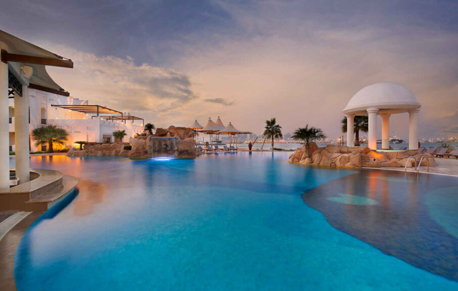Piscine, Sharq Village & Spa, A Ritz-Carlton Hotel, Doha, Qatar