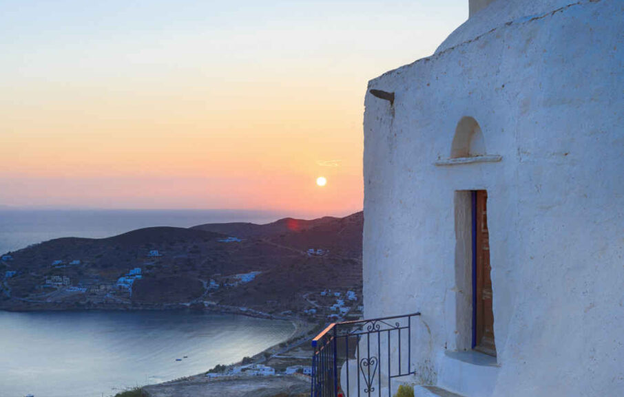 Coucher de soleil sur l''Ile d'Ios, Cyclades, Grèce