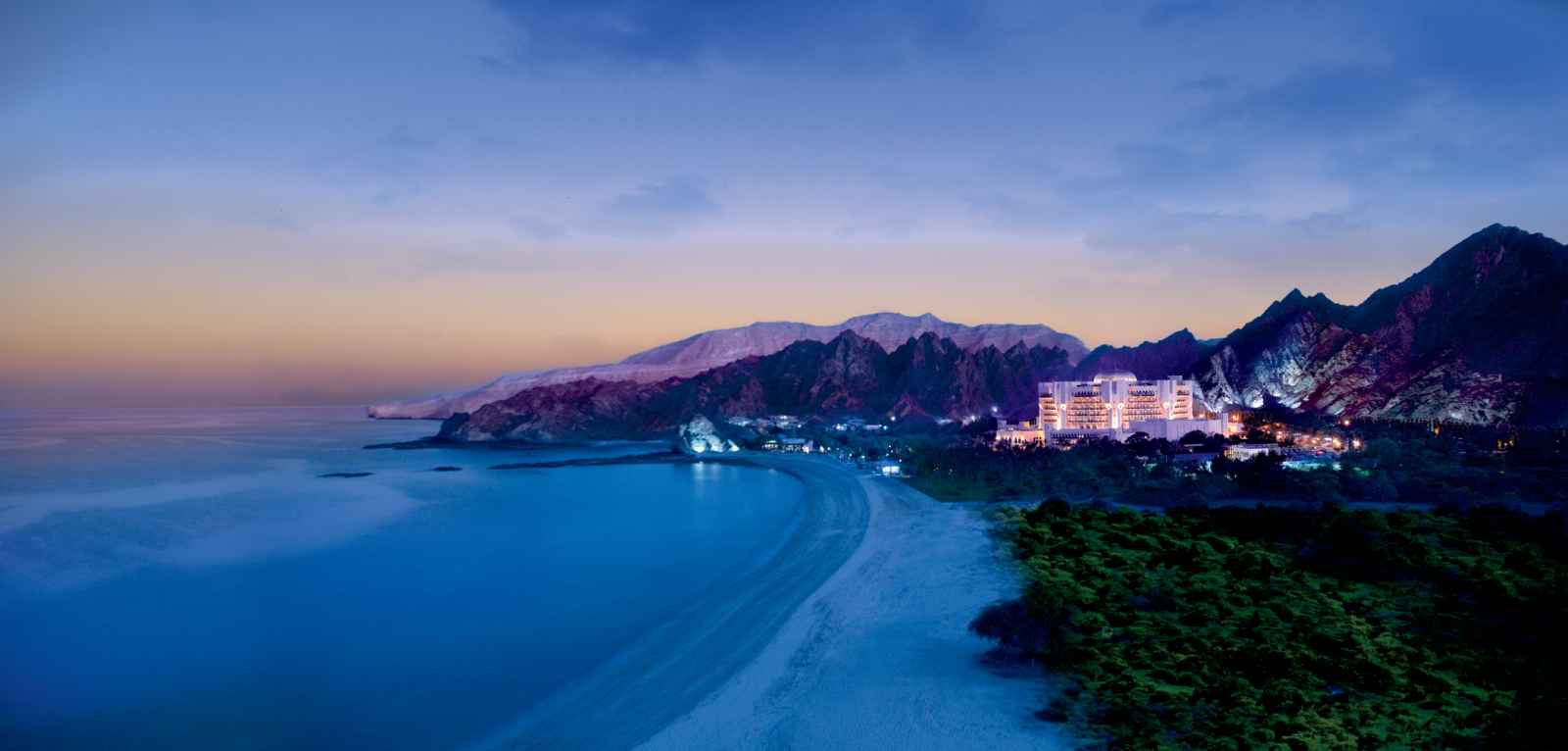 Vue générale de nuit, Al Bustan Palace, A Ritz-Carton Hotel, Oman