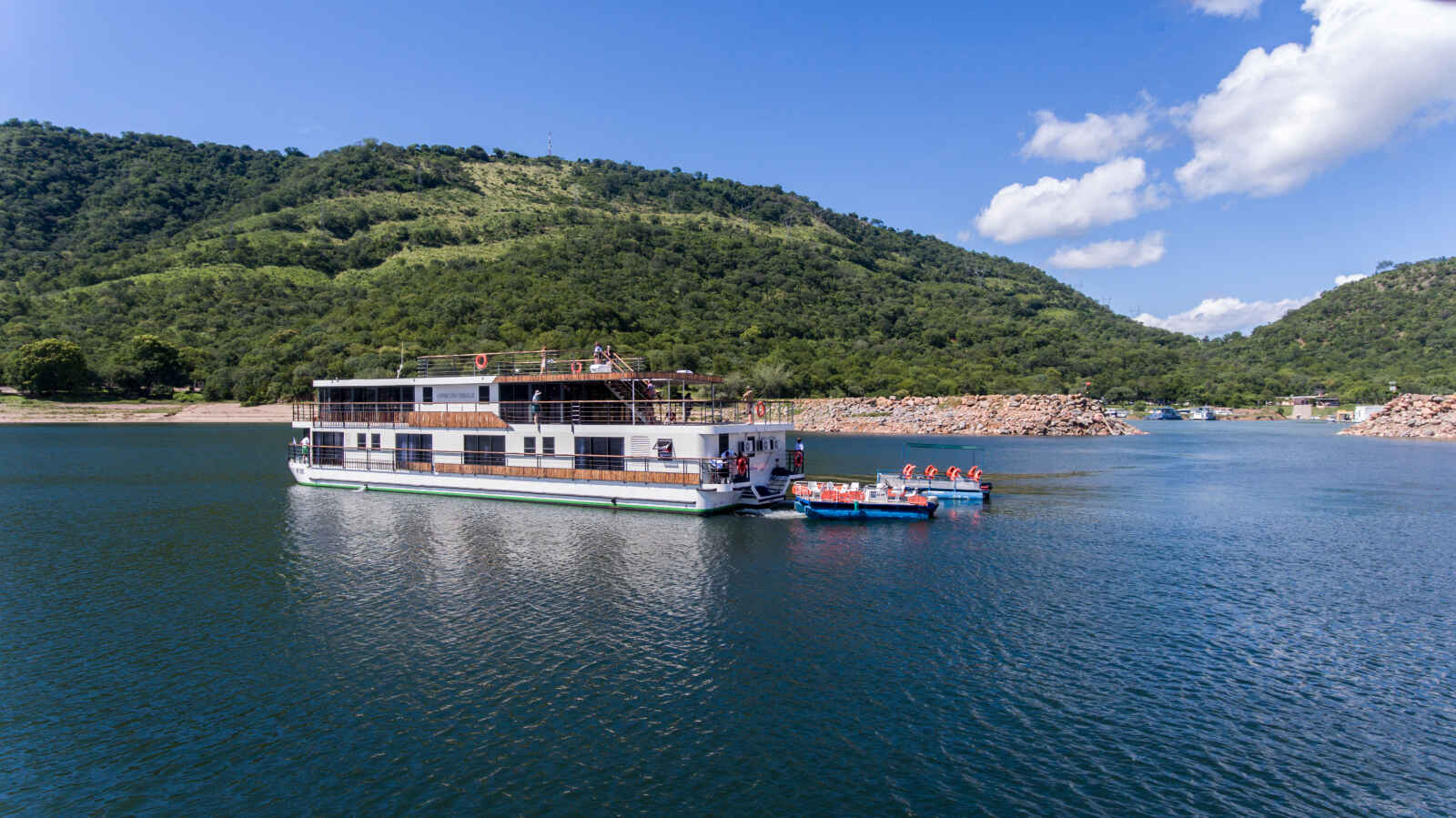 R/V African Dream & R/V Zimbabwean Dream