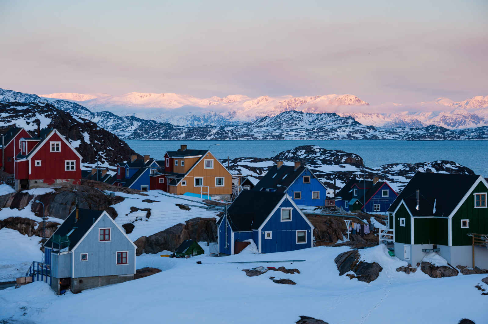 Sisimiut au coucher du soleil, Groenland
