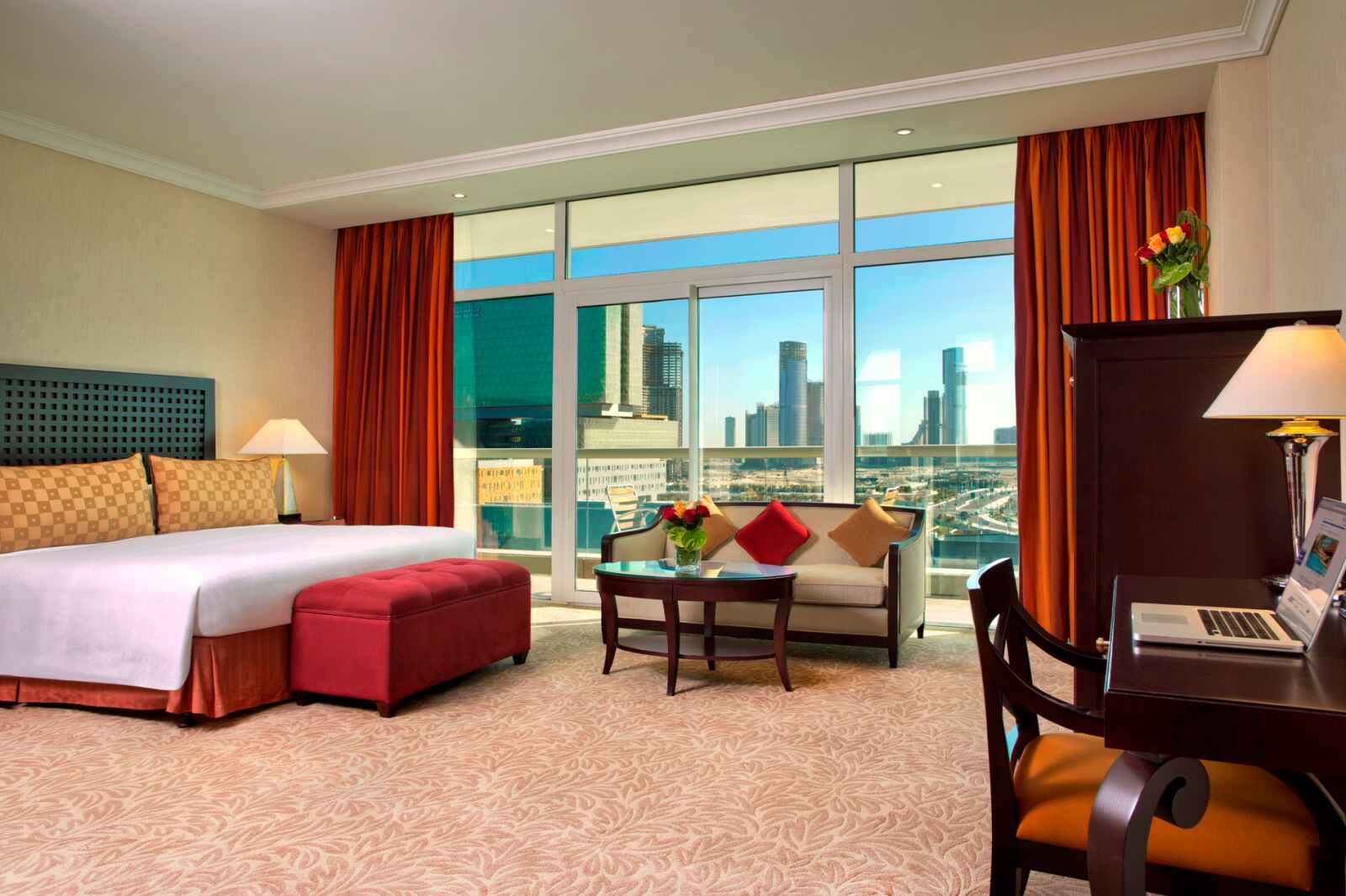 Classic suite, Hôtel Beach Rotana, Abu Dhabi, Emirats Arabes Unis