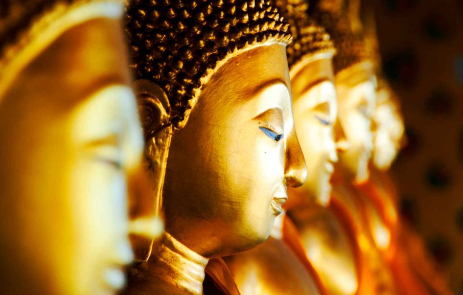 Bouddhas au temple de Wat Arun, Bangkok, Thaïlande