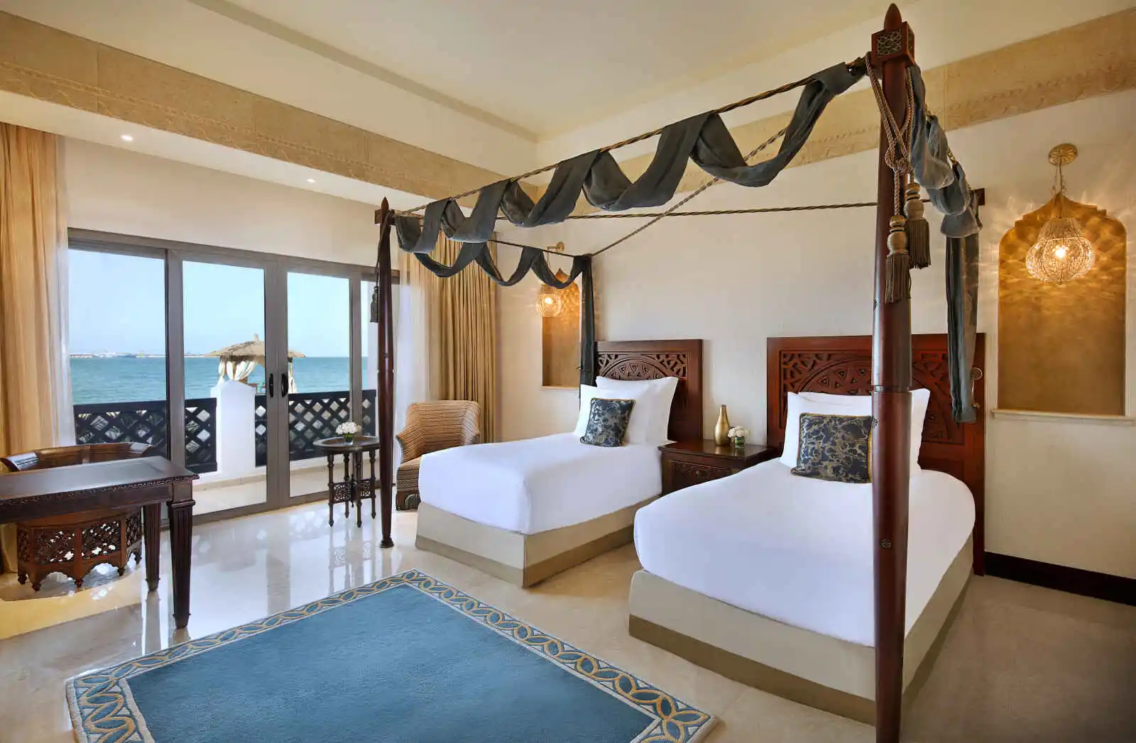 Chambre lits jumeaux, Sharq Village & Spa, A Ritz-Carlton Hotel, Doha, Qatar