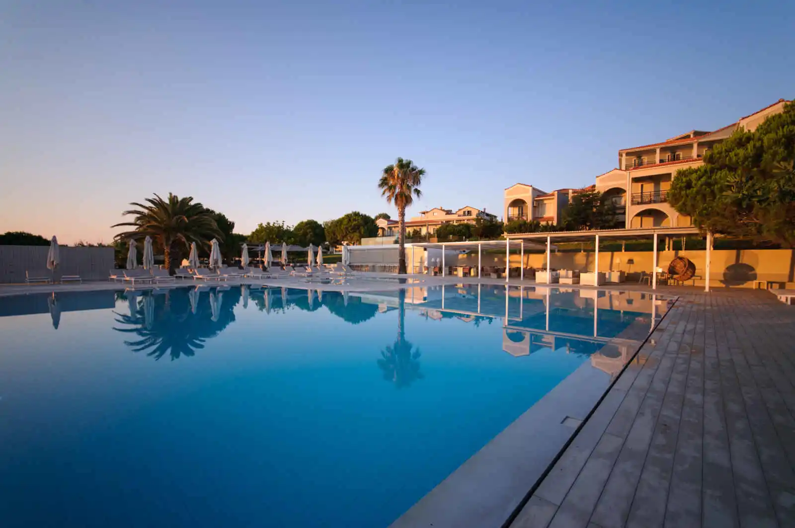 Grèce : The Bay Hotel & Suites