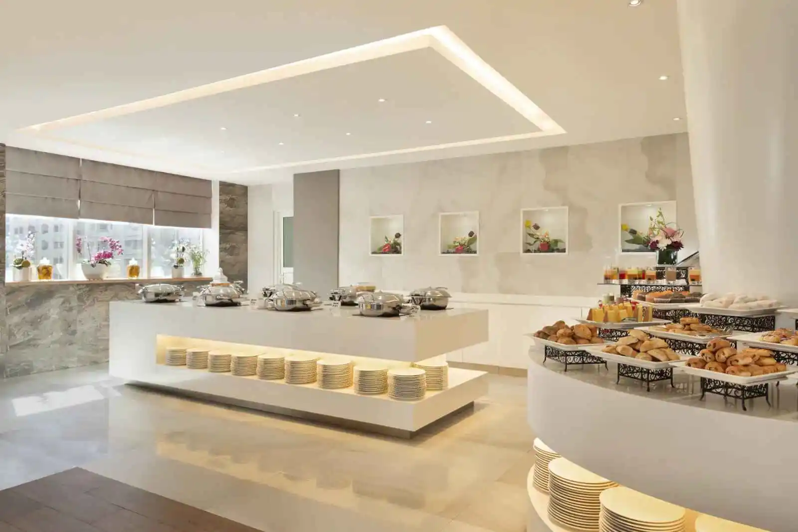 Buffet de petit déjeuner, Ramada by Wyndham Abu Dhabi Corniche