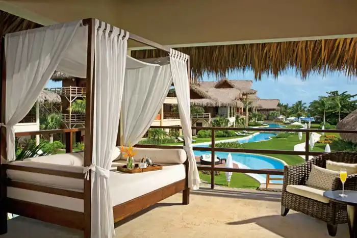 Romantic Junior Suite Pool View, Hôtel Zoëtry Agua Punta Cana, République Dominicaine