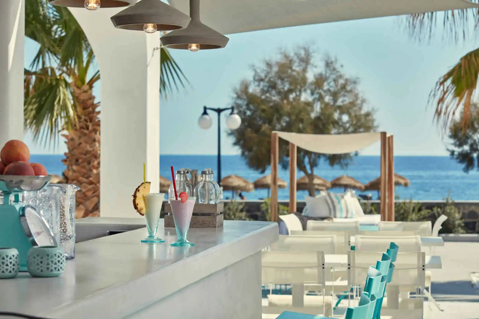 Lounge Bar, Aquablue Hotel, santorin, Grèce.