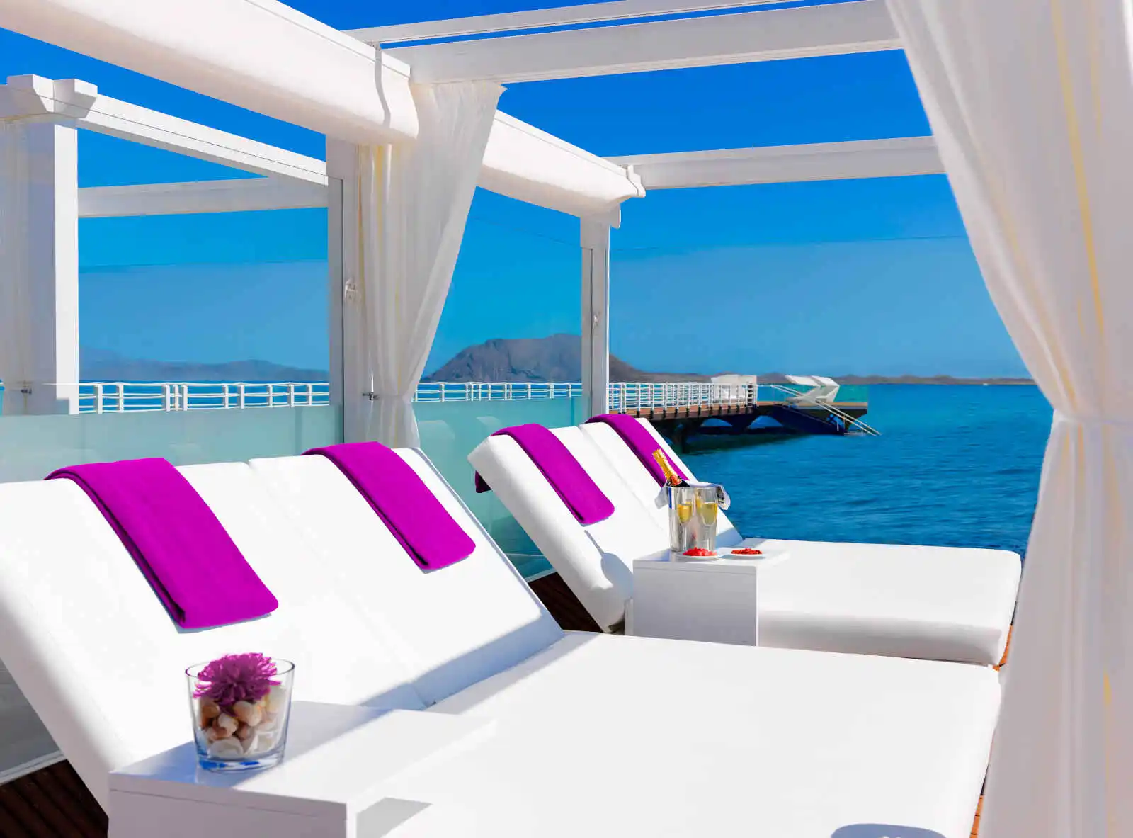 Lits balinais, Hôtel Secrets Bahia Real resort & Spa, Fuerteventura, Canaries