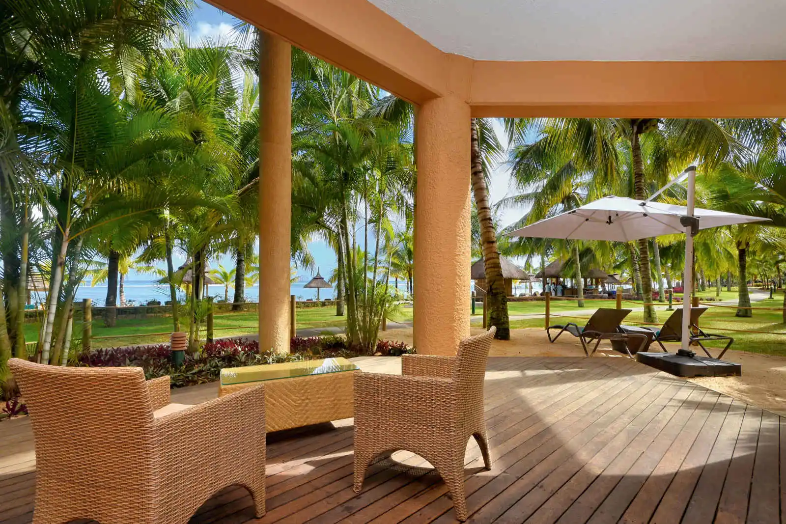 Junior Suite, terrasse, Victoria Beachcomber Resort & Spa, Ile Maurice