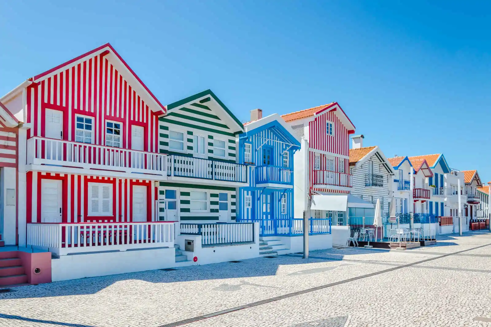Palheiros (maisons à rayures colorées), Costa Nova do Prado, Nord, Portugal