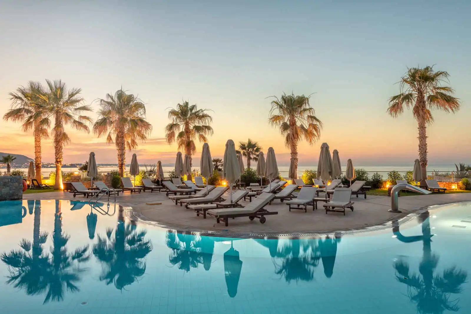 Piscine de l'hôtel, hôtel Ikaros Beach Resort & Spa
