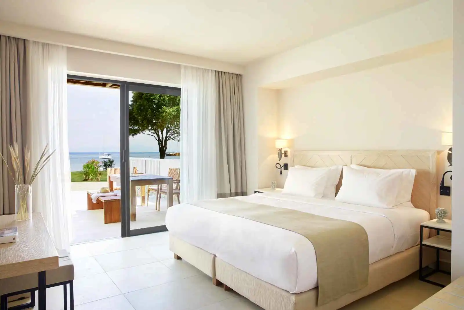Chambre, suite front de mer, hôtel ELIVI Skiathos