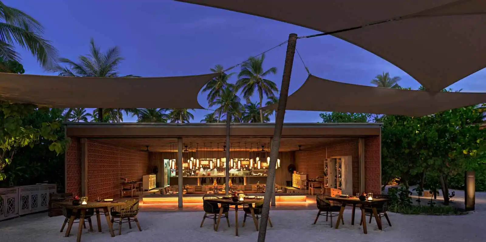 Restaurant Arabesque, Ritz Carlton Maldives : Fari Islands