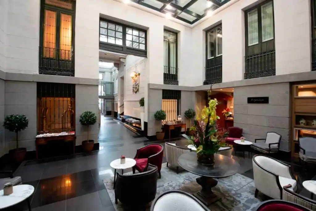 Lounge, patio intérieur, hôtel Intur Palacio San Martin
