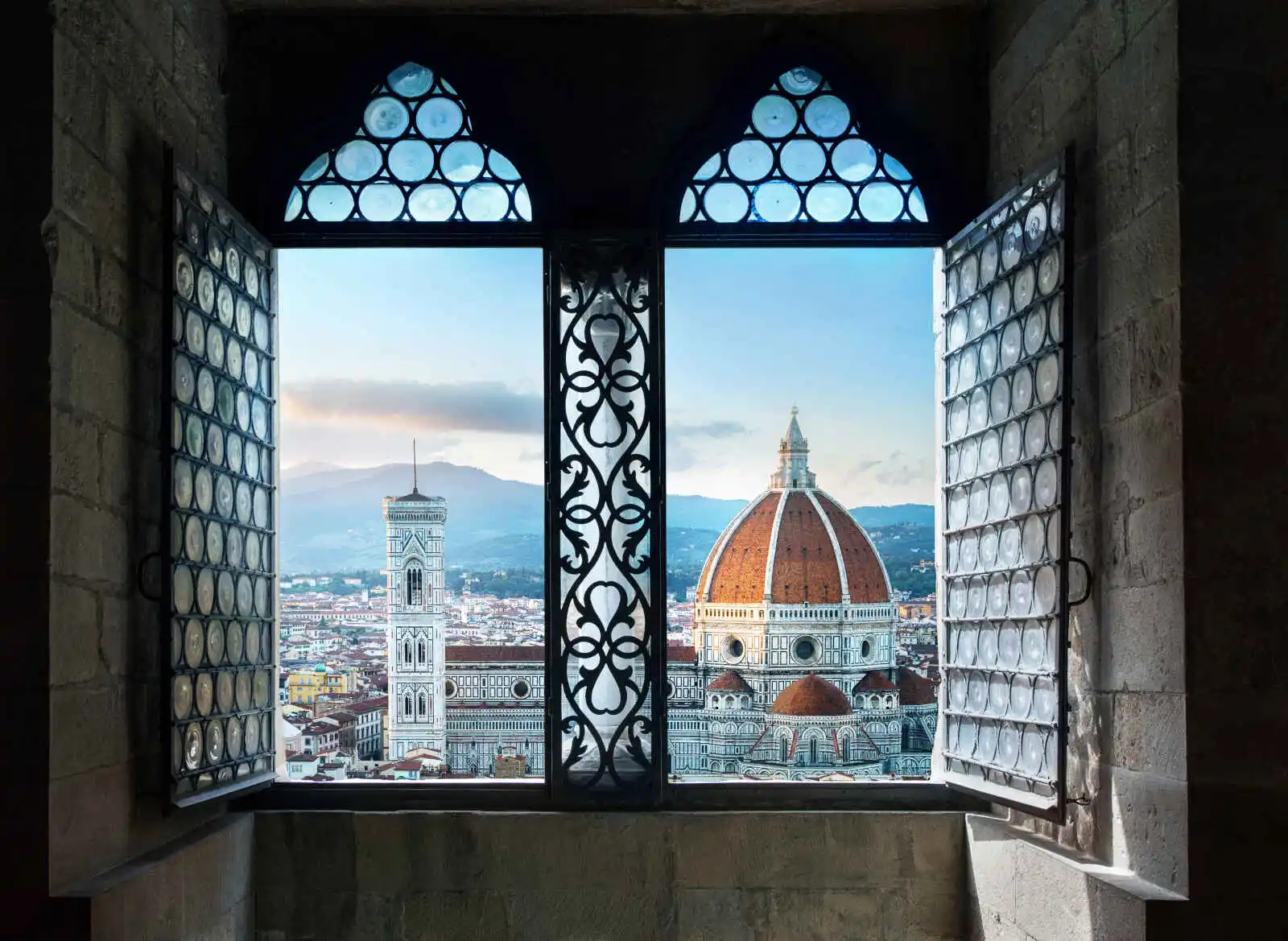 Vue depuis une fenêtre de la basilique di Santa Maria, Florence, Italie