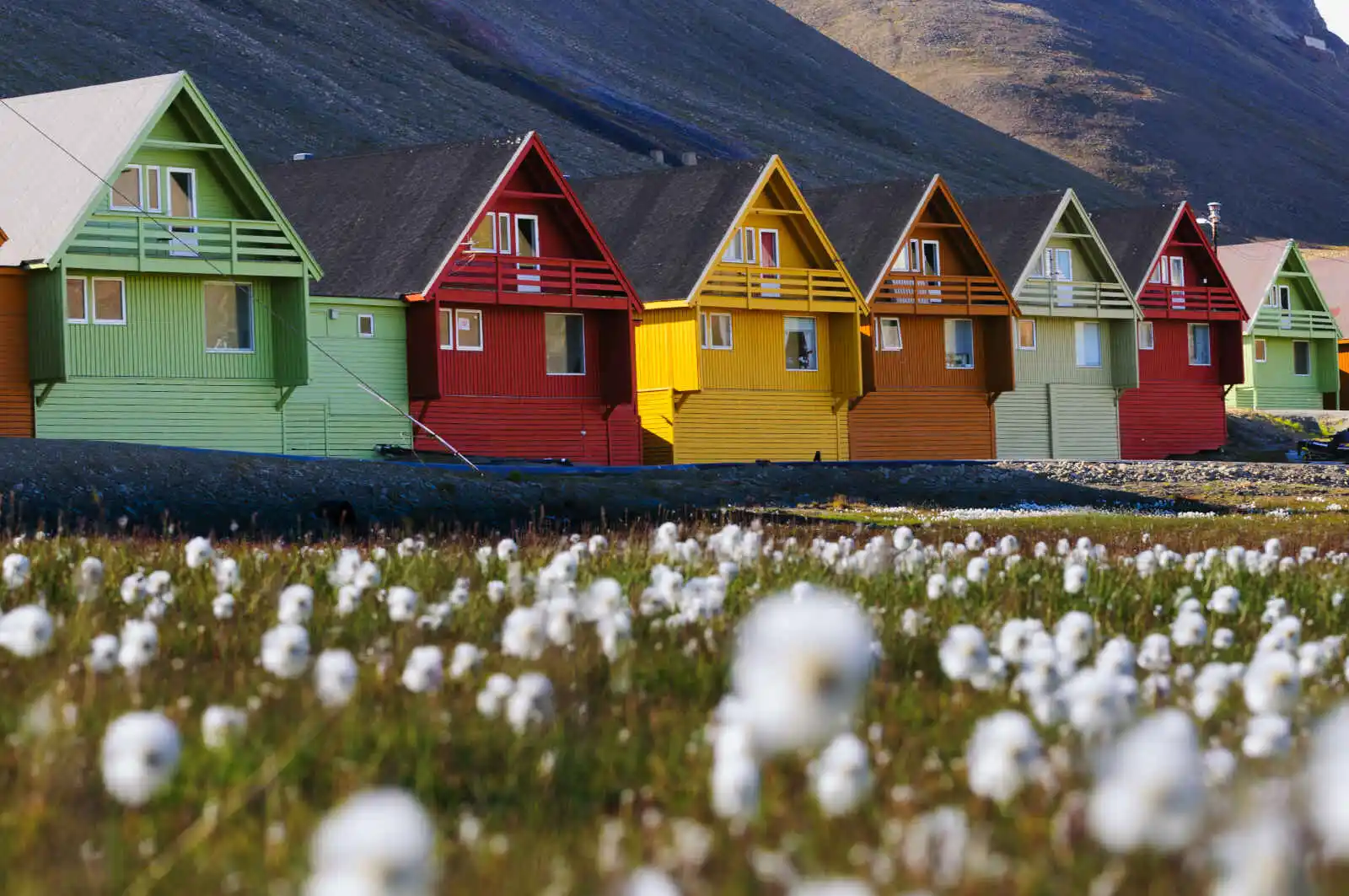 Maisons colorées de Longyearbyen, Svalbard, Spitzberg, Norvège