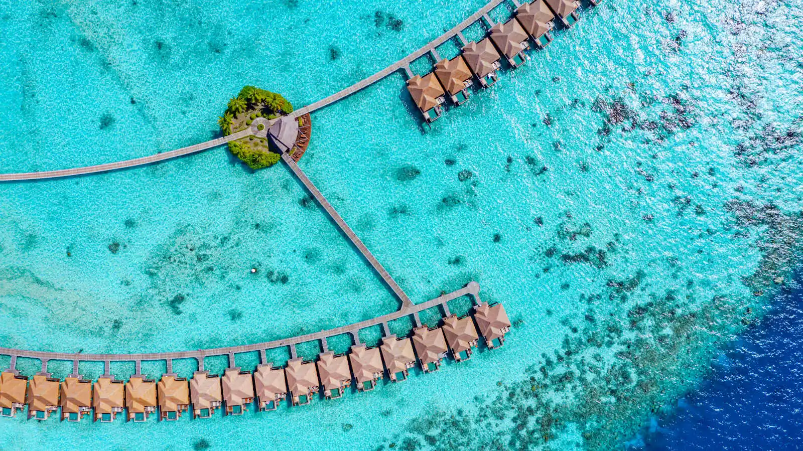Vue aérienne Ile de Joie, Ayada Maldives, Maldives