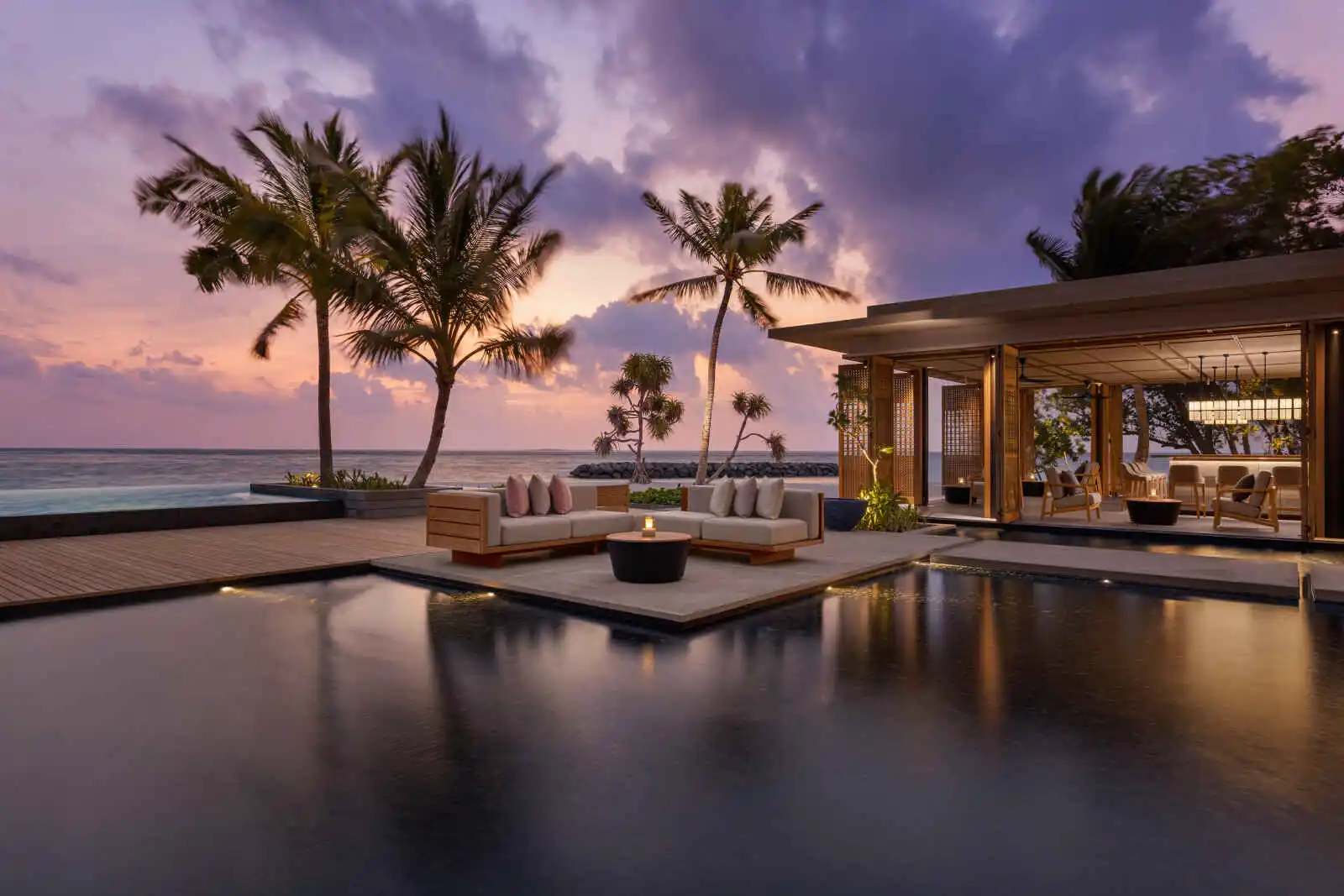 Piscine de l'hôtel, Alila Kothaifaru Maldives