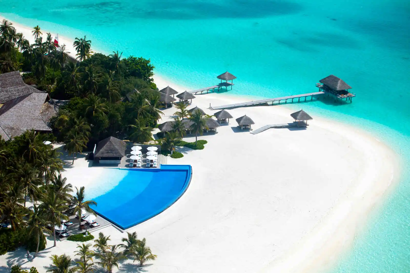 Vue aérienne de l'hôtel, Velassaru Maldives