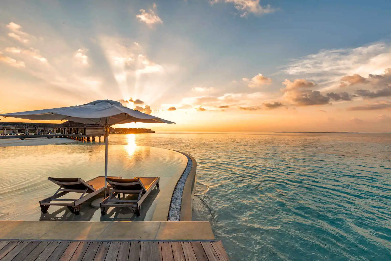 Piscine principale, Hurawalhi Island Resort, Maldives