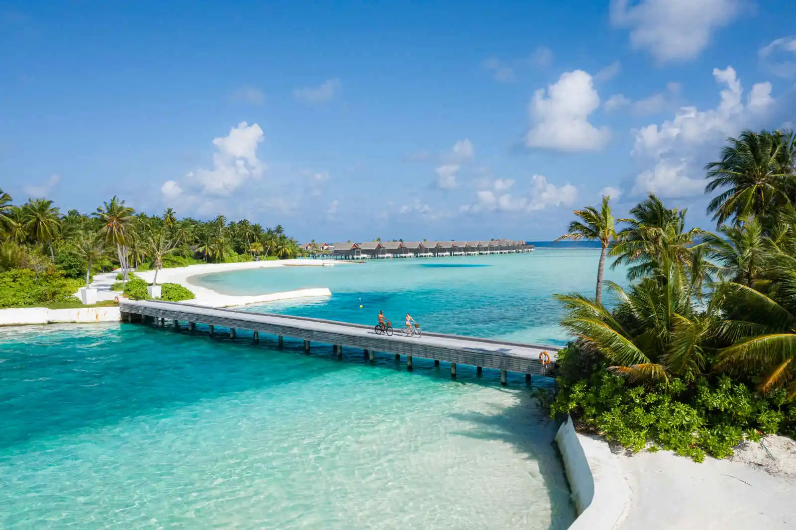 Pont entre les îlots de l'hôtel, Niyama Private Islands Maldives
