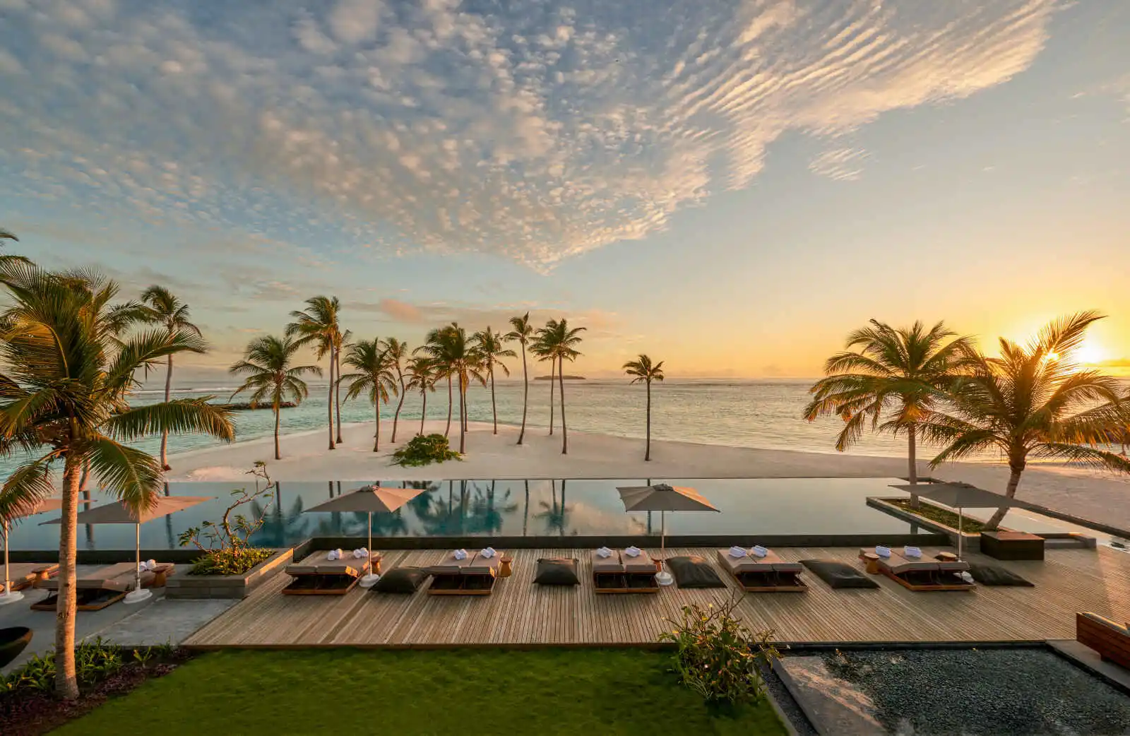 Piscine de l'hôtel, Alila Kothaifaru Maldives