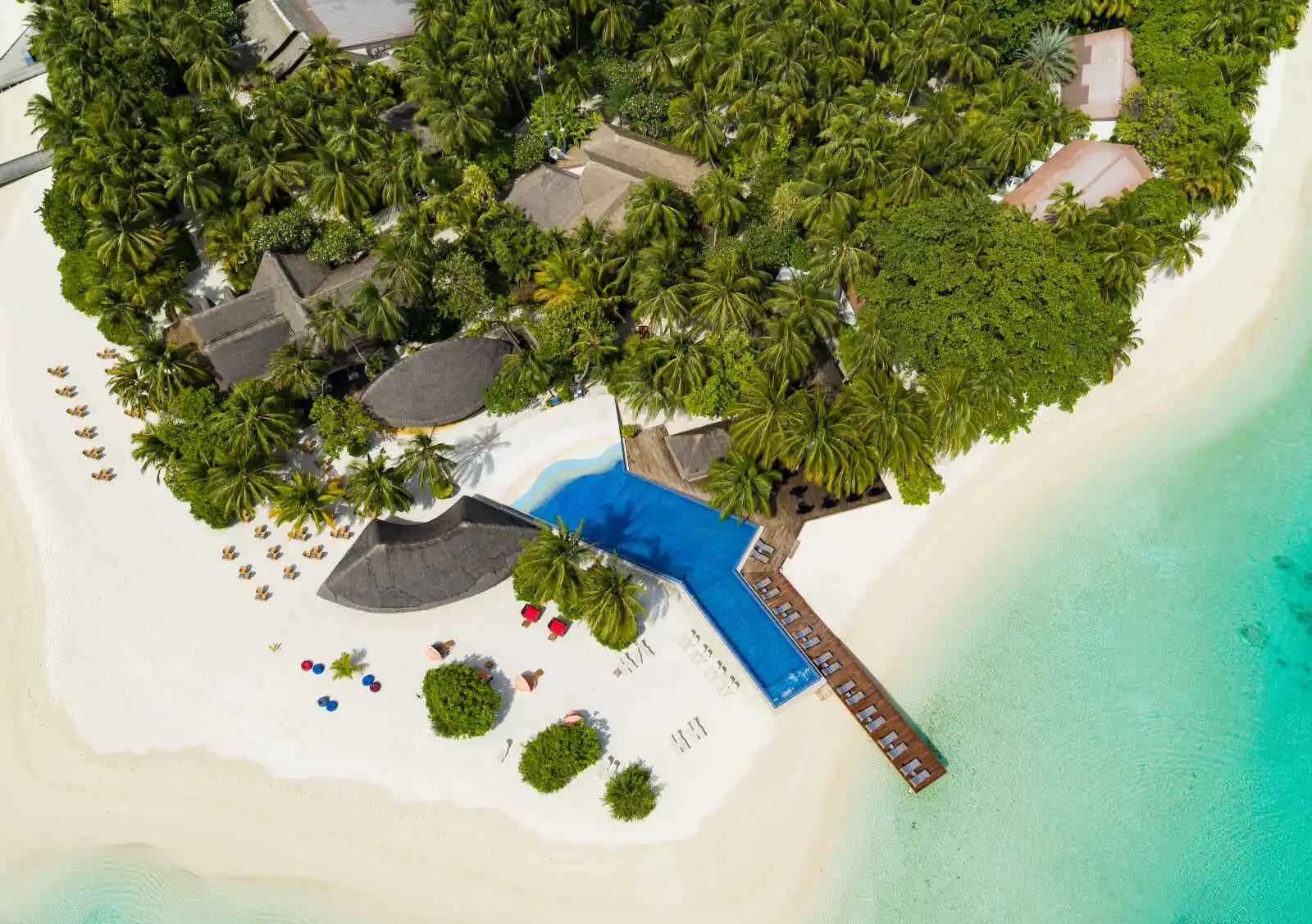 Vue aérienne Infinity Pool, Kuramathi Maldives, Maldives