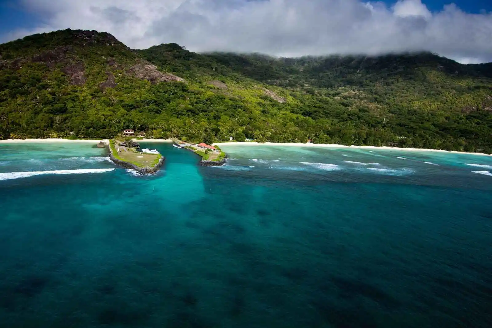 Vue aérienne de l'île, Hilton Seychelles Labriz Resort & Spa, Seychelles