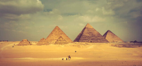 Les pyramides de Gizeh en Egypte
