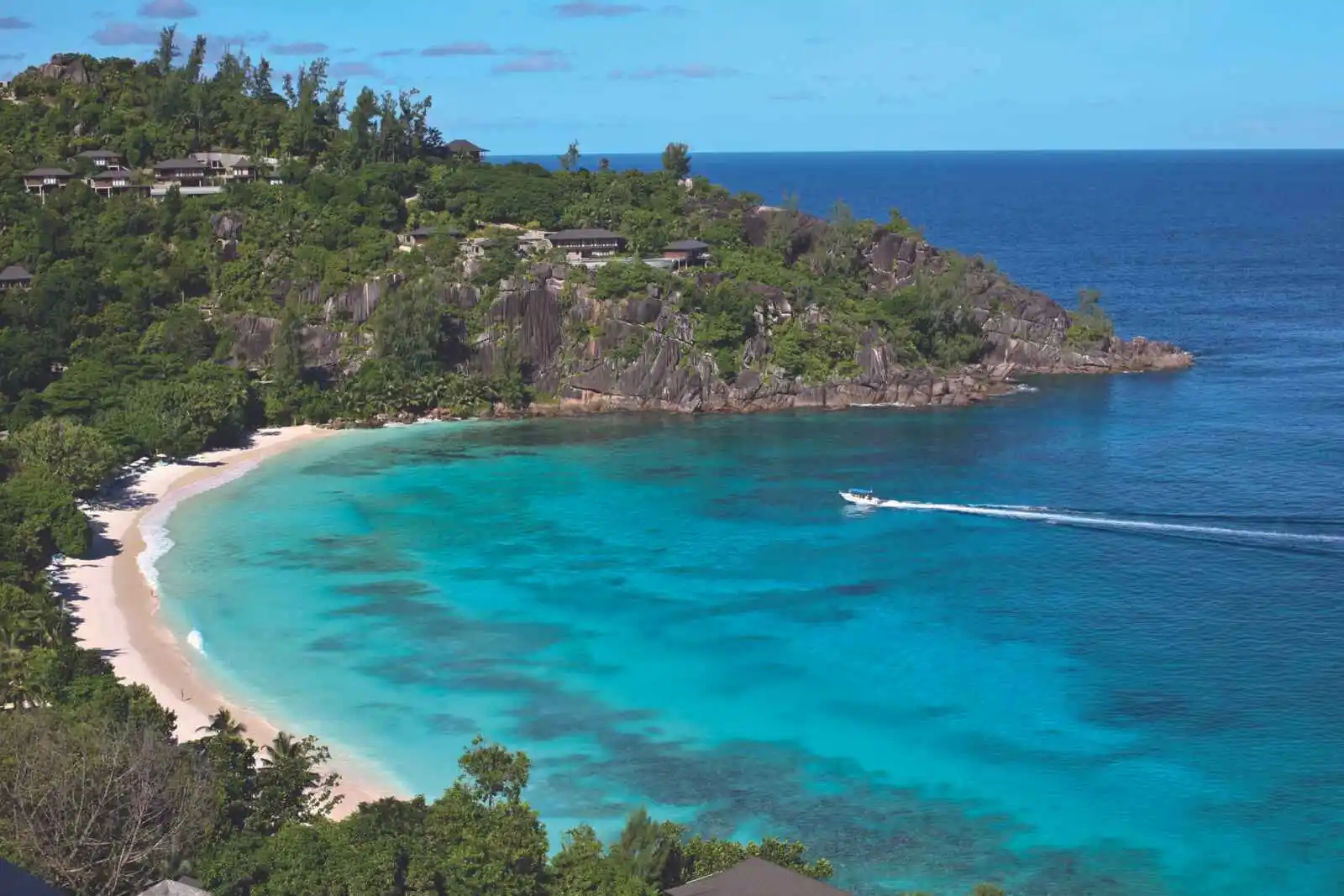 Plage de l'hôtel, Four Seasons Resort Seychelles