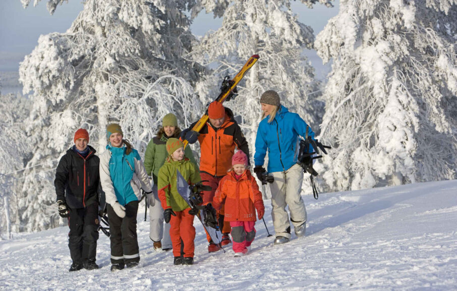 Famille ski Laponie  Finlande