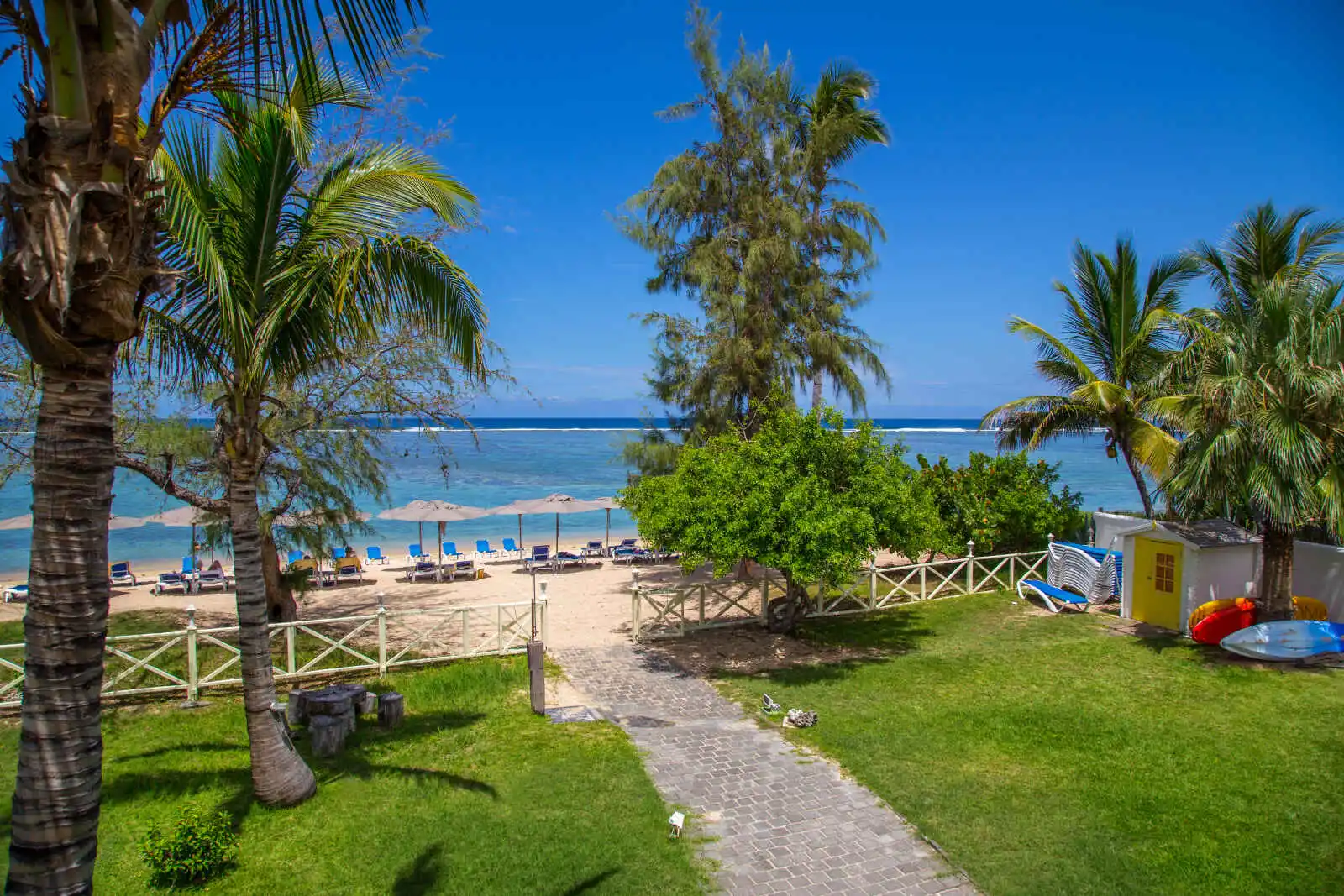 Vue sur la plage, Nautile Beachfront, La Réunion