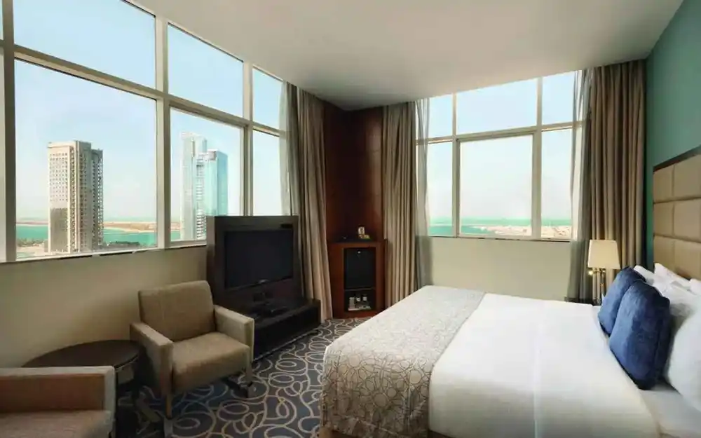 Chambre exécutive, Ramada by Wyndham Abu Dhabi Corniche, Abou Dhabi