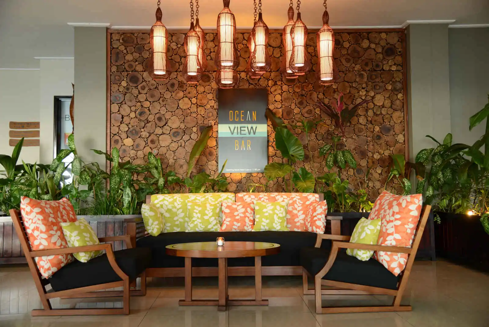 Oceanview Bar, DoubleTree by Hilton Seychelles Allamanda, Mahé, Seychelles