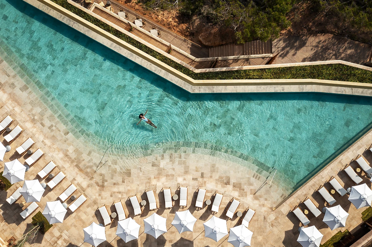 Piscine de l'hôtel, hôtel Six Senses Ibiza