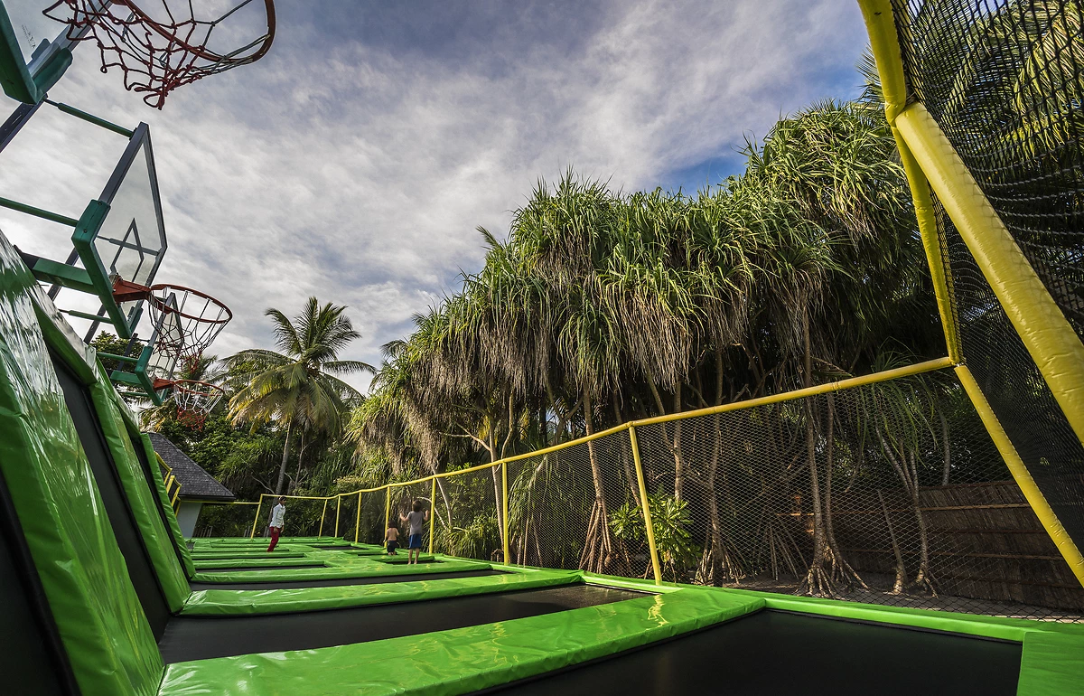 Trempoline, club pour enfants, Anantara Kihavah Maldives Villas