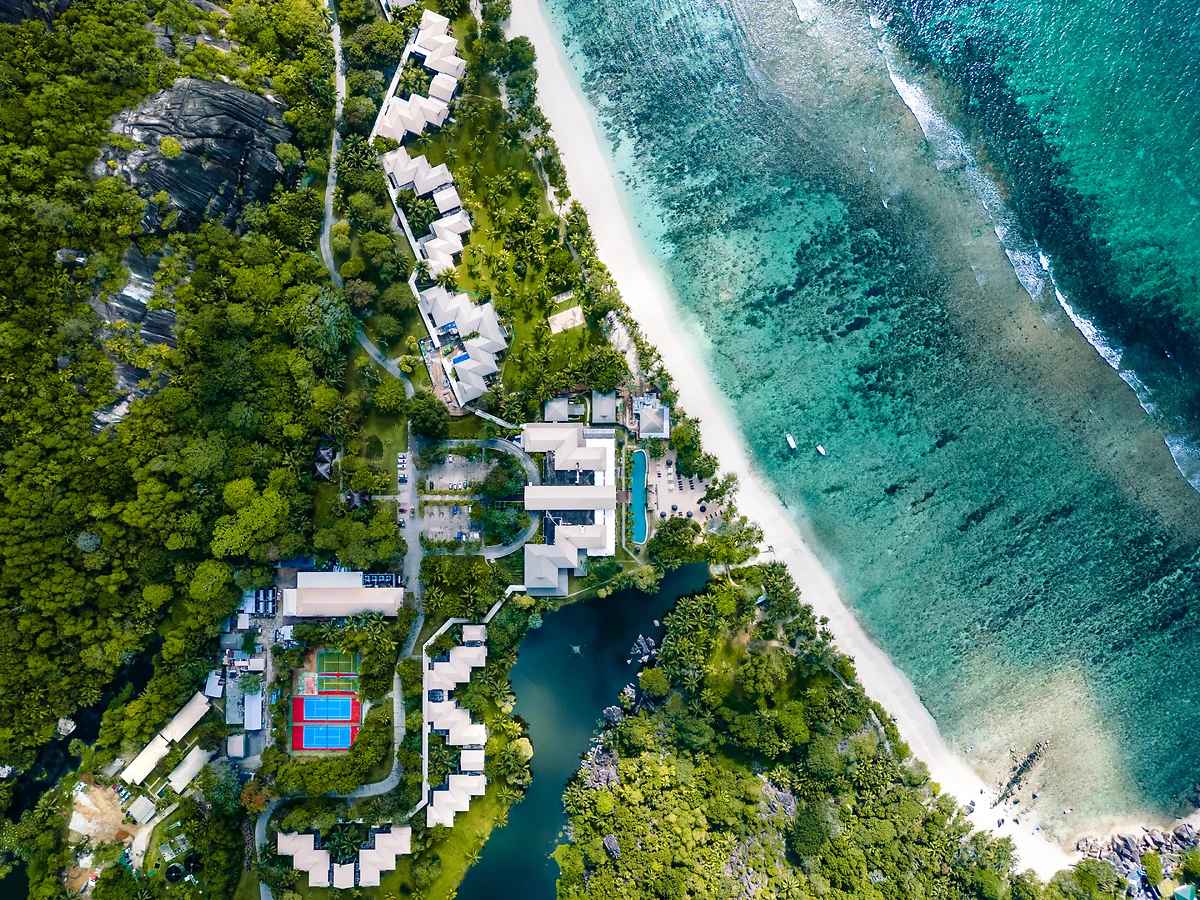 Vue aérienne Kempinski Seychelles Resort Baie Lazare, Seychelles