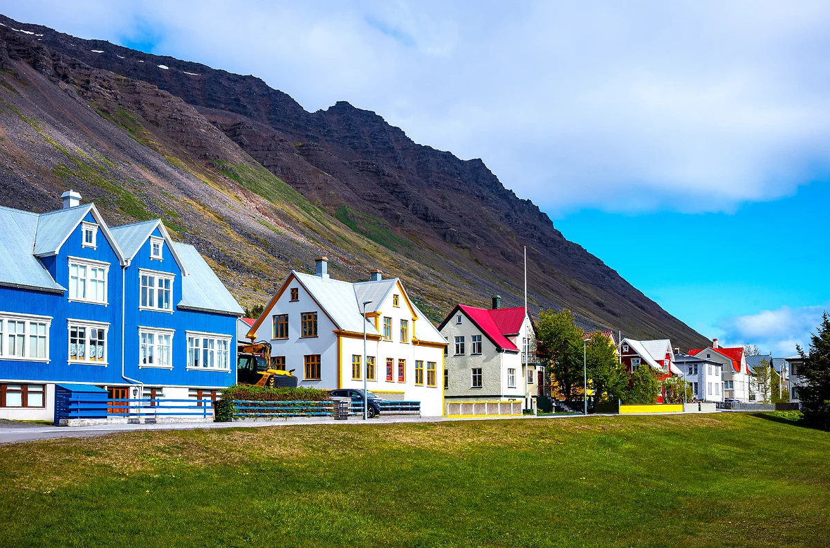 Maisosn traditionnelles (square Tungata), Isafjordur, Islande