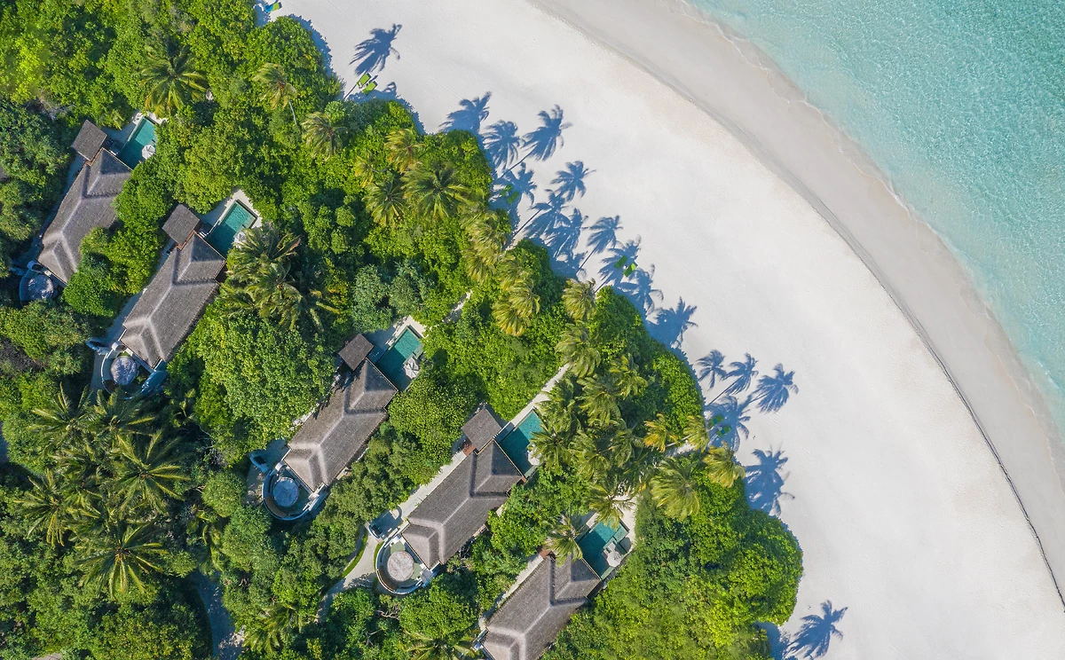 Vue aérienne de l'hôtel, Anantara Kihavah Maldives Villas