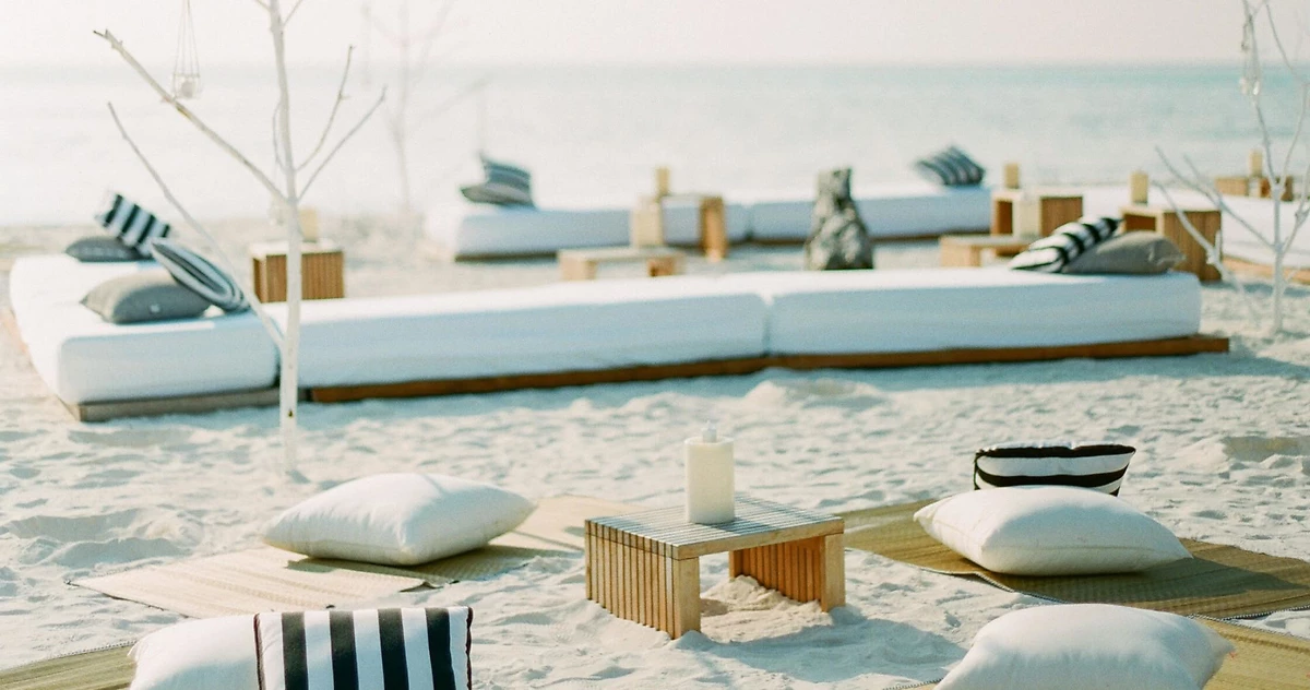 Espace détente sur la plage de l'hôtel, COMO Maalifushi