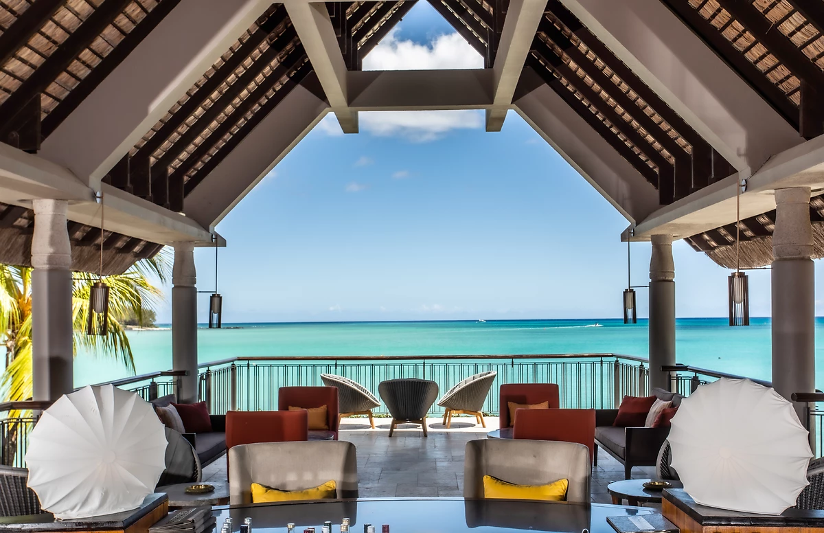 Un des bars de l'hôtel, Royal Palm Beachcomber Luxury