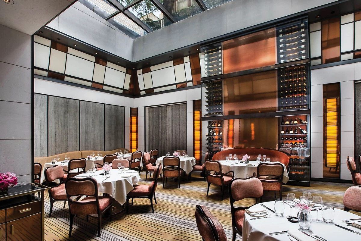 Un des restaurants de l'hôtel, The Mark