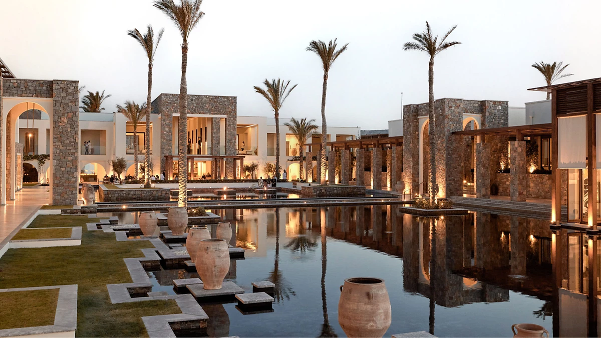 Vue sur l'hôtel et son lagon, Grecotel Amirandes Boutique Resort, Crète, Grèce