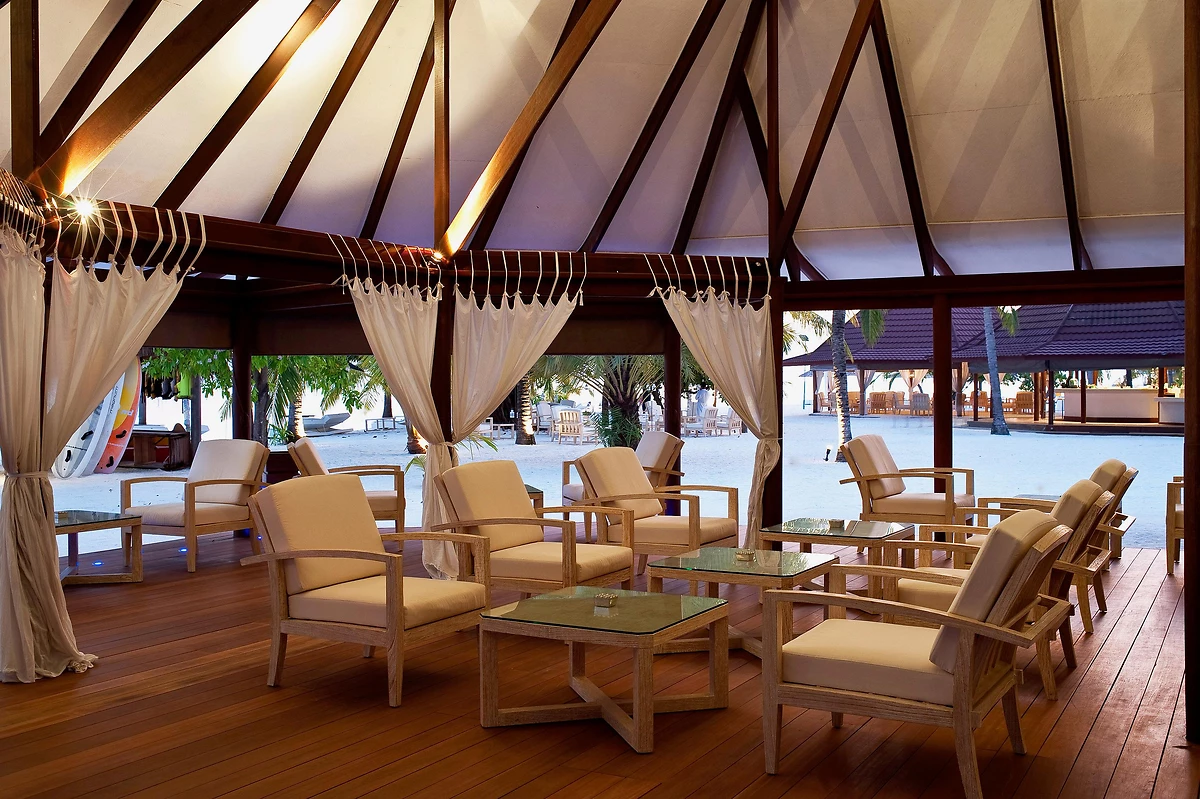 Un des bars de l'hôtel, Diamonds Athuruga