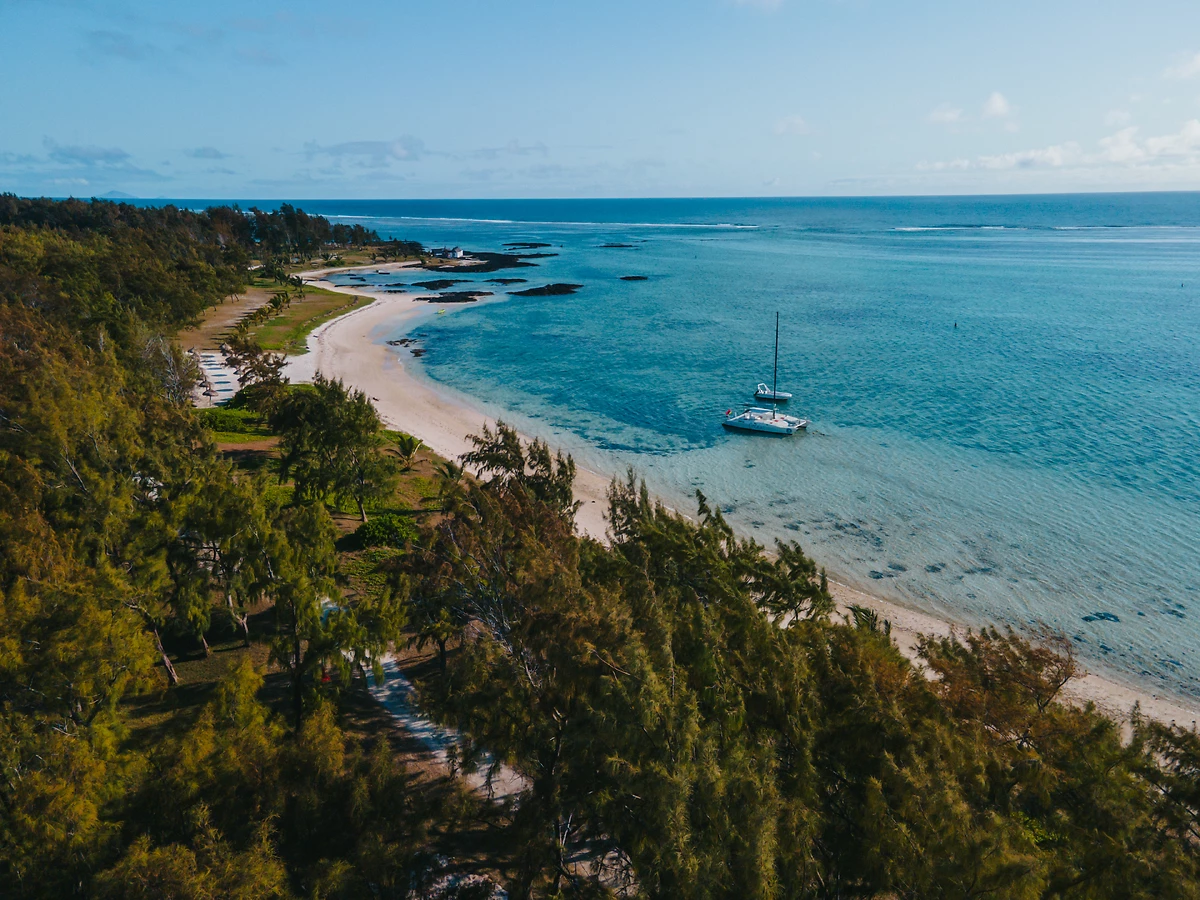 Vue aérienne de la plage, Sunrise Attitude, Île Maurice