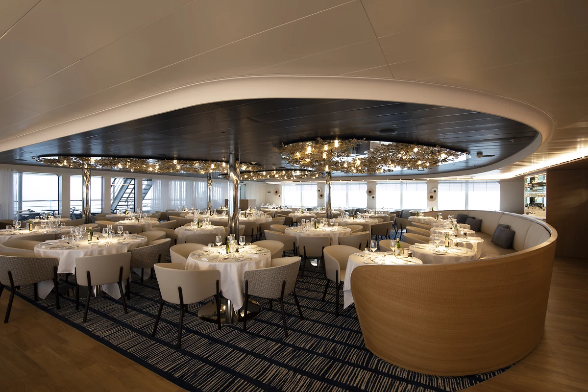 Restaurant panoramique, Le Lapérousse, Les explorers