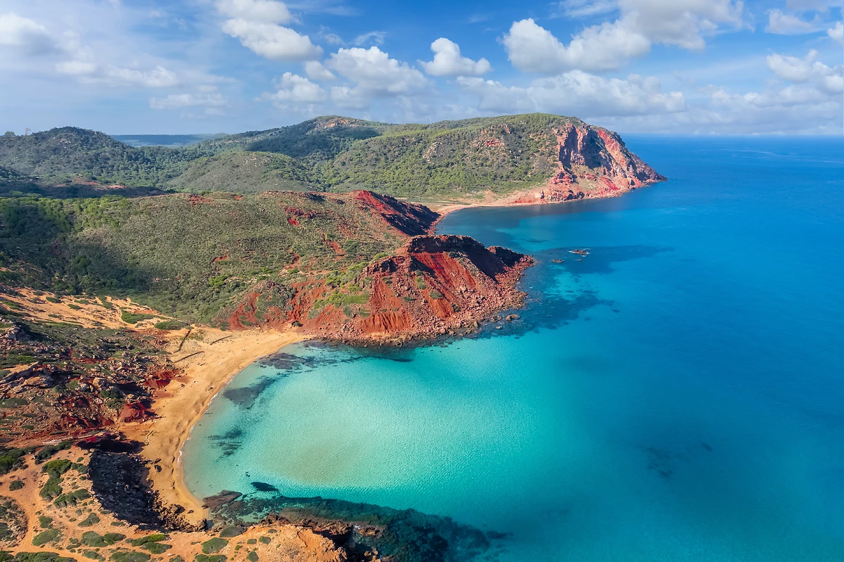 Vue aérienne de la plage de Cala Pilar, Minorque, Îles Baléares, Espagne
