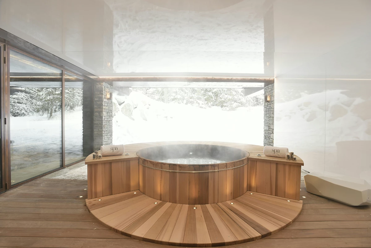 Jacuzzi, spa de l'hôtel, Cheval Blanc Courchevel