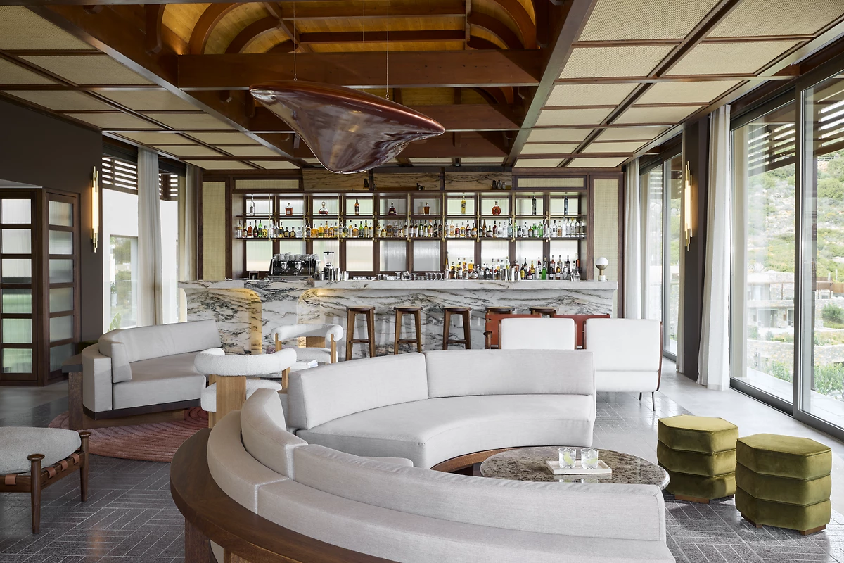Bar Crystal Box, hôtel Daios Cove